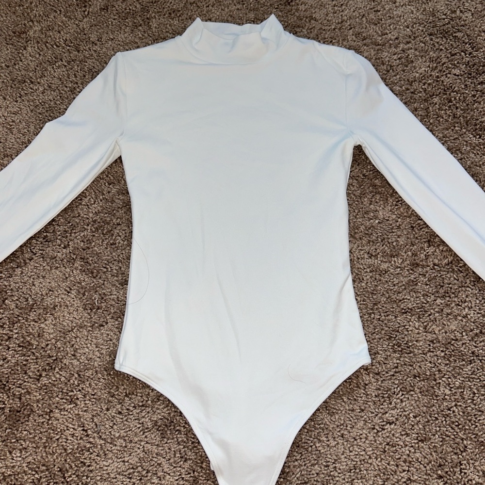 NEW Aritizia Babaton Mockneck Bodysuit | White | XS